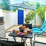 Tatil Evi In By The Sea *